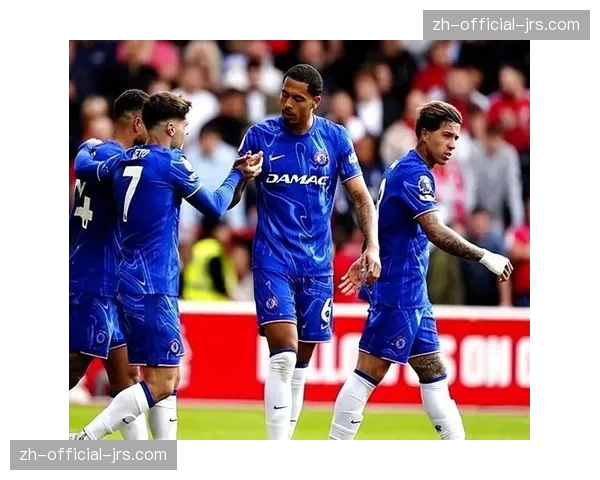 诺丁汉森林防守韧性值得称道，压缩禁区空间战术执行到位